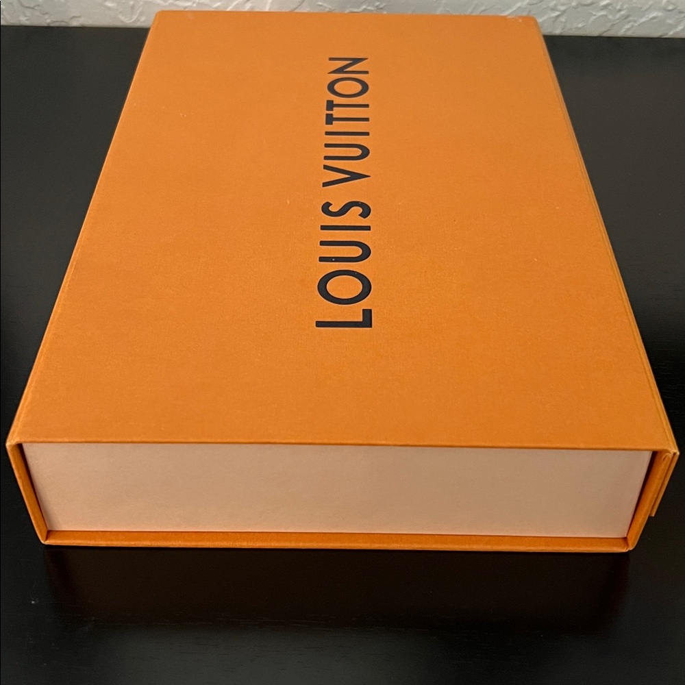 LOUIS VUITTON BOXES -LG & SM EUC - Picture 8 of 13